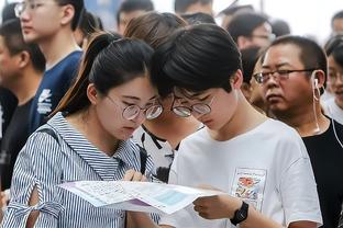 奥斯梅恩：当然愿意去英超，但现在对自己的生涯有其他的计划